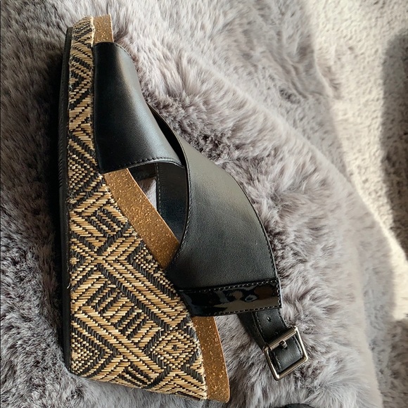 Size six black Denver Hayes wedges - Picture 3 of 3